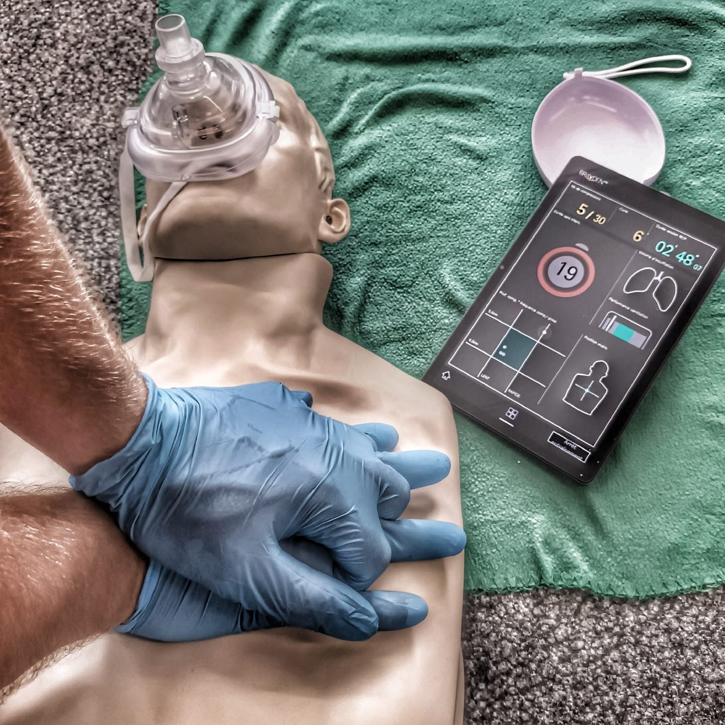 GESTE DE PREMIER SECOURS GESTE DE PREMIER SECOURS